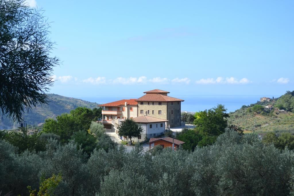 Agriturismo U' Casinu dà Scala Campora San Giovanni Exterior foto